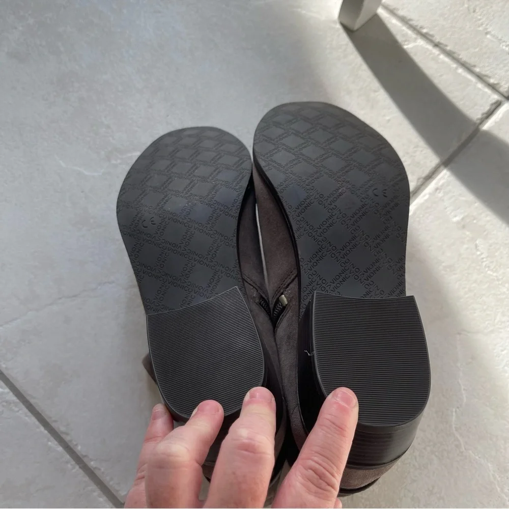 Vionic Mana suede ankle boots booties size 9 - Picture 12 of 12